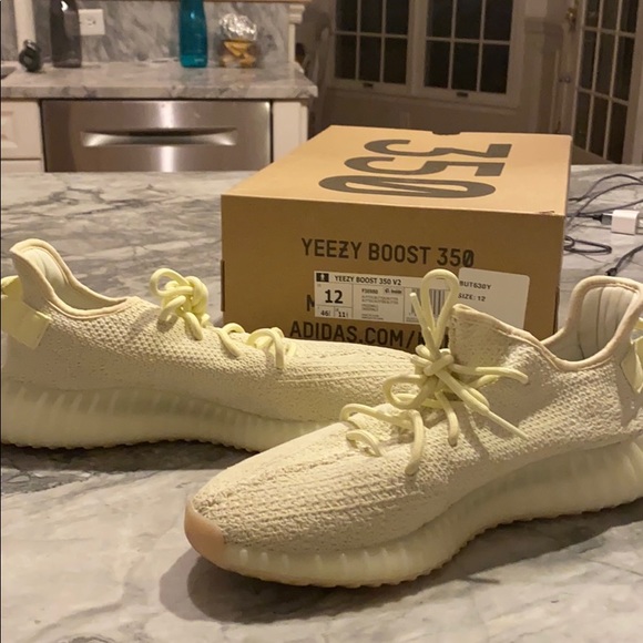 Yeezy boost 350 V2 butter size 12 men’s sneakers - Picture 4 of 5
